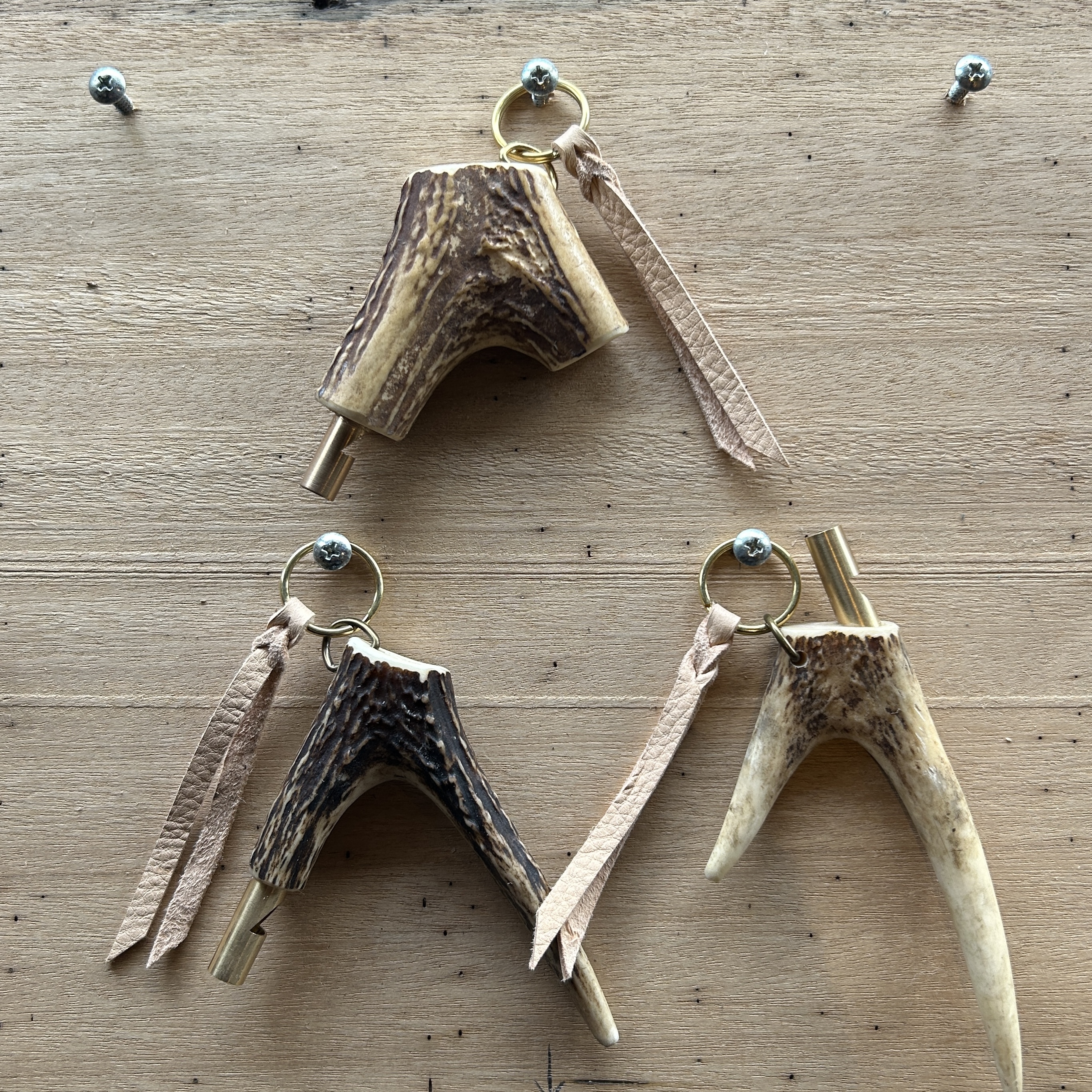 鹿ツノとレザーのホイッスル（マタ）