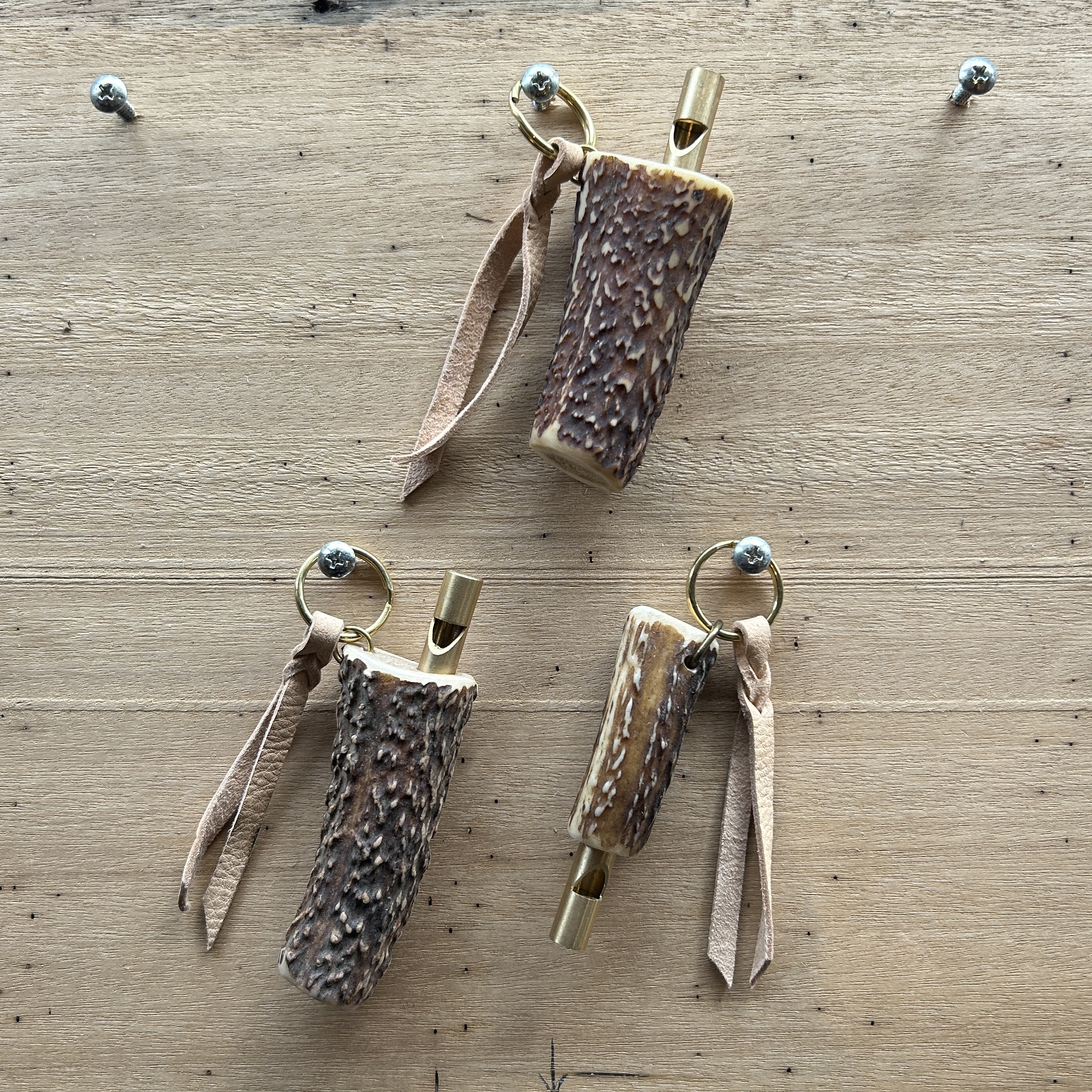 鹿ツノとレザーのホイッスル（エダ）